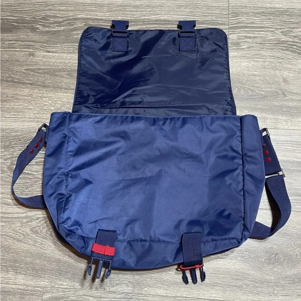 Official Lacoste Live Laptop Messenger Travel Bag Shoulder Cross Body EUC